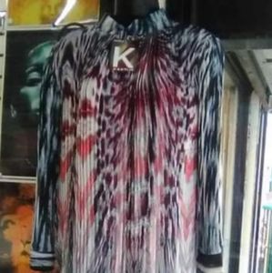 Shirt full pleated w/ long sleeve